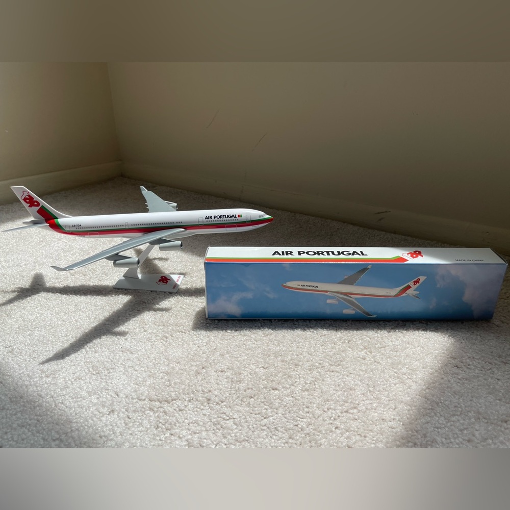 1:200 Scale Airbus 340 plane TAP Air Portugal display aircraft model airplane